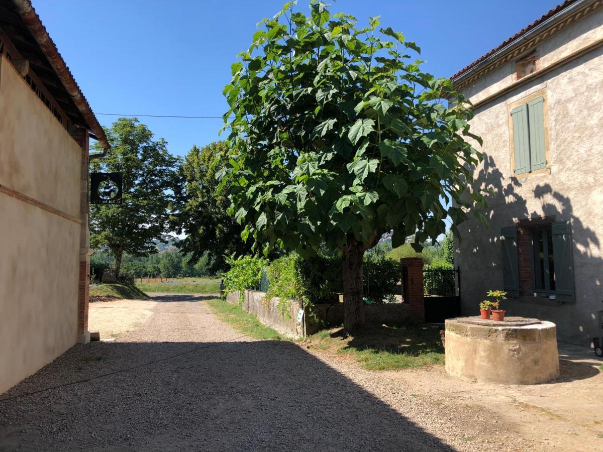 Gite A La Ferme De Verdurette Cordes Sur Ciel Luaran gambar